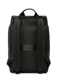 Zaino nero realizzato in materiale testurizzato, con doppie spalline imbottite e una maniglia superiore. Design elegante con un'estetica minimalista.