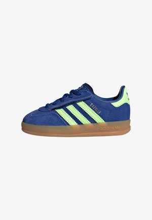 adidas Originals GAZELLE INDOOR CF EL I UNISEX - Lauflernschuh - royal blue green spark gold metallic
