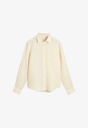Camisa de manga larga a rayas en amarillo claro y blanco, con botones en la parte delantera, cuello estándar, textura suave, dobladillo redondeado, pequeño detalle de logo en el pecho.