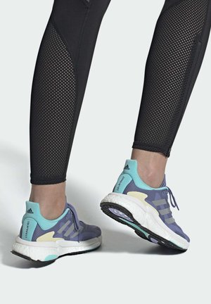 SOLAR BOOST 3 RUNNING PRIMEGREEN - Joggesko - purple