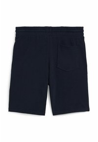 Shorts bleu marine longueur genou avec taille élastique et une seule poche plaquée arrière côté droit sur fond blanc.