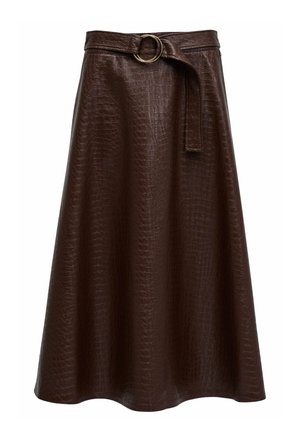 Jupe midi en simili cuir marron avec une texture crocodile, dotée d'une large ceinture avec une boucle en métal ronde et d'une silhouette évasée.
