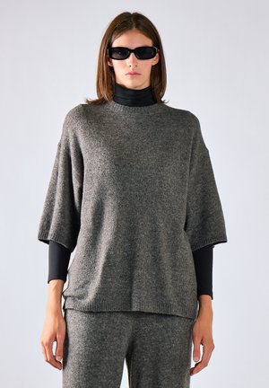 Glamorous, KNITTED TEE - Jersey de punto - charcoal