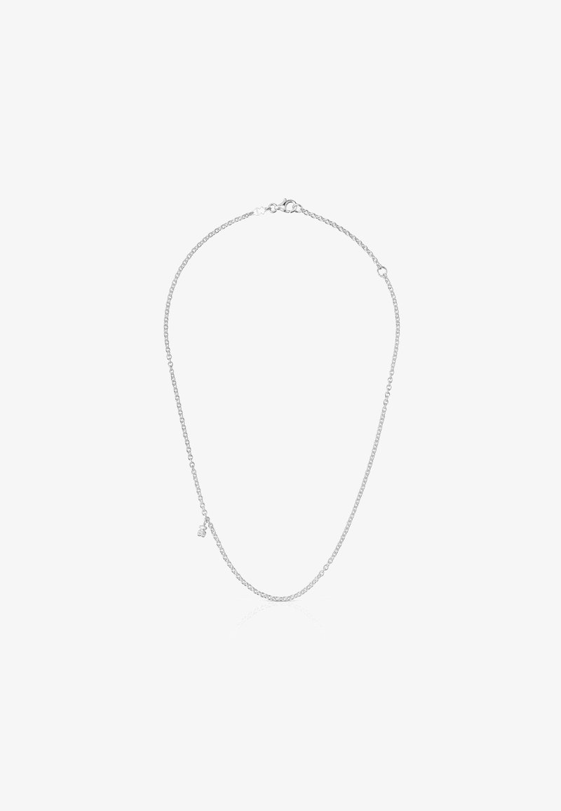Collana in argento con un design delicato, caratterizzata da un piccolo pendente. I collegamenti sono sottili e uniformemente distanziati, con una chiusura sicura.