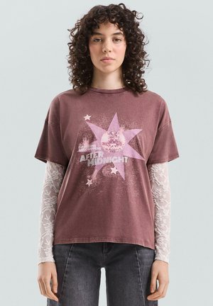 - T-shirt z nadrukiem
