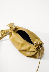 Lancel MABELLE - Borsa a tracolla - mustard