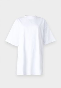- T-shirt basic