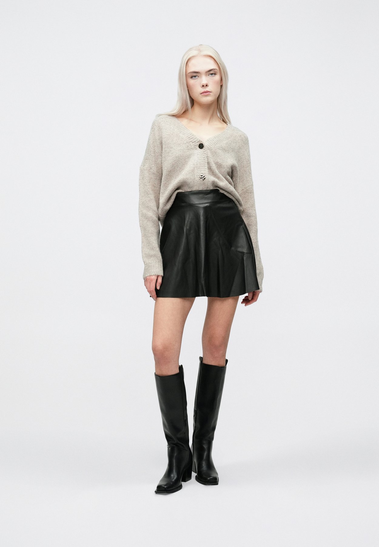ONYZOEY CARDIGAN