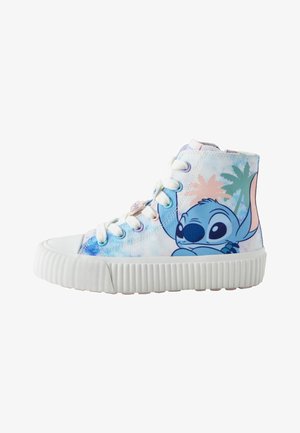 Høje sneakers i pastelblå, prydet med et grafisk billede af Stitch. Gummisål med teksturerede hvide detaljer og lyseblå snørebånd.