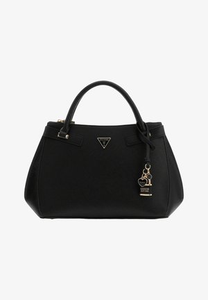 Zwarte handtas van gestructureerd synthetisch materiaal, met dubbele handvatten, goudkleurige hardware en logo-accenten met een bedeltje.