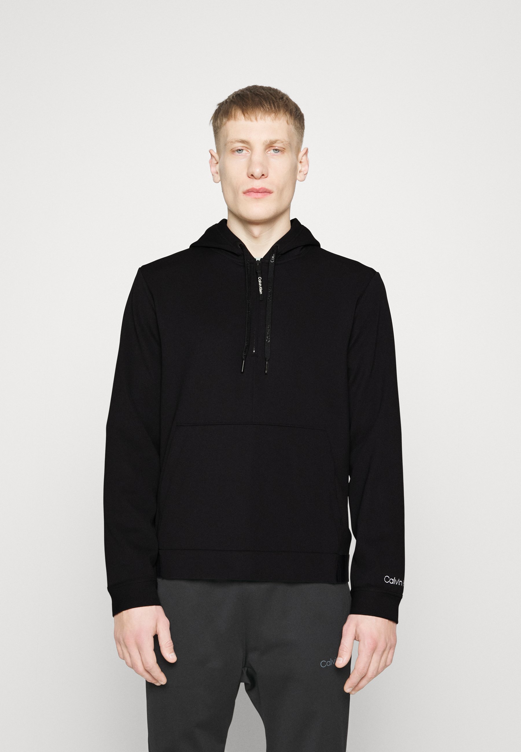 Calvin Klein Performance 1/4 ZIP HOODIE - Zip-up sweatshirt - black  beauty/black - Zalando.de