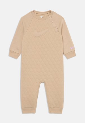Nike Sportswear READYSET COVERALL UNISEX - Jumpsuit - sand drift