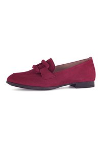 Bordeauxfarbene Wildleder-Lederschuhe mit flachem Absatz, die vorne mit einer auffälligen Schleifendekoration versehen sind und ein glattes Innenfutter haben.