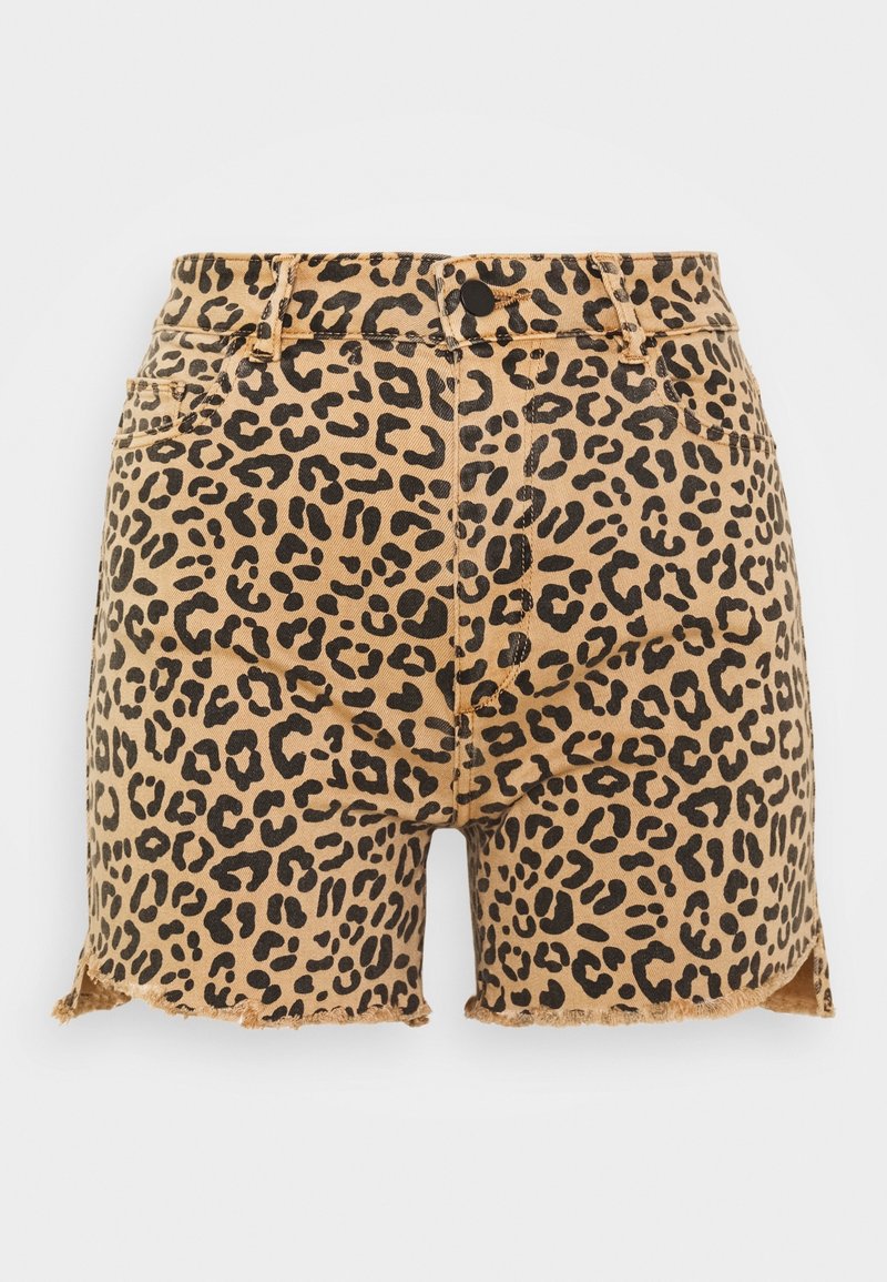 Shorts en denim imprimé léopard beige à taches noires, avec ourlet effiloché, design à cinq poches et fermeture par bouton à la taille.