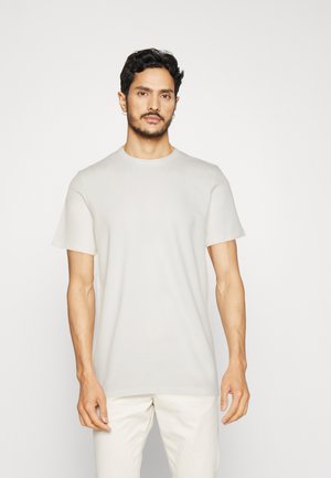 Selected Homme / Damen-Tops / SLHJOSEPH PIQUE SS O-NECK TEE