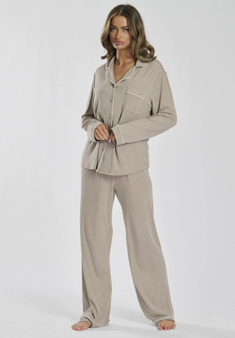 Loungeable LONG SLEEVE TRADTIONAL AND LONG PANT - Nachtwäsche Set - OATMEAL