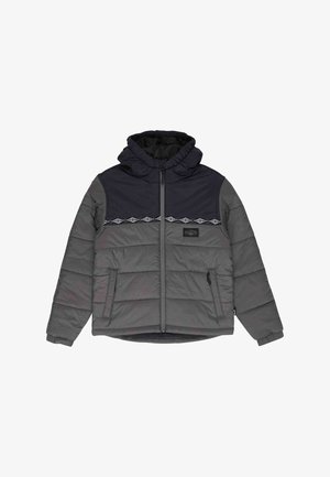Gesteppte Jacke mit grauem Körper, schwarzer oberer Brustpartie, Frontreißverschluss, zwei Seitentaschen, elastischen Bündchen und angesetzter Kapuze mit einem gemusterten Streifen quer über die Brust.