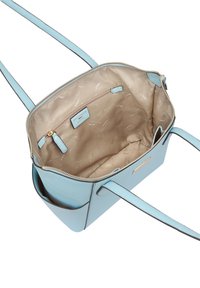 Blauwe leren handtas met een ritssluiting aan de bovenkant, beige binnenvoering en binnenzakken. Beschikt over een gladde textuur en gestructureerde vorm.