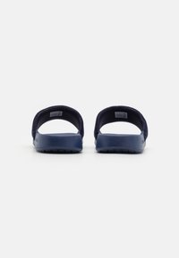 Lacoste SERVE SLIDE 1.0  - Mules - navy