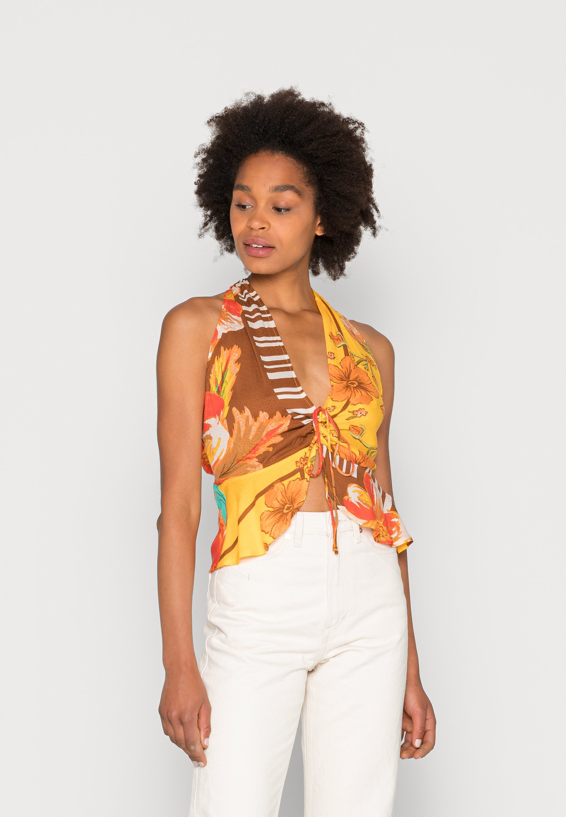 Free People TOP EN DENTELLE MANCHES LONGUES INTIMATELY FP ALL DAY LONG en Black | REVOLVE