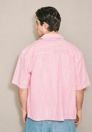 Next, REGULAR FIT - CHECK SHORT SLEEVE SHIRT . - Ing - pink micro