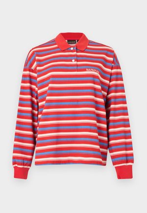 Polo de manga larga con rayas horizontales en rojo, azul y blanco, con cuello y puños rojos, con el logo "NAPAPIJRI" en el pecho.