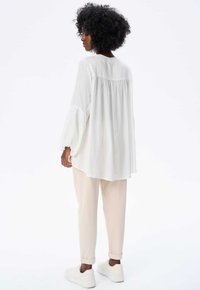 blue shadow VERI - Tuniek - ecru