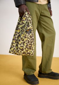 UNISEX - Handtasche - olive