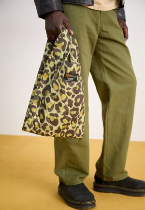 UNISEX - Käsilaukku - olive