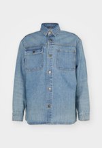 Ripley - CASACA JACK & JONES PARA HOMBRE JJIJEAN MF 023