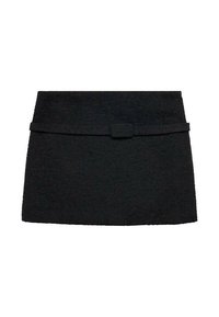 Črna mini krilo, izdelano iz teksturirane tkanine, s usklajenim pasom na pasu. Preprost dizajn s ravnim krojem in brez vzorcev.