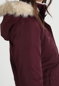 Dorothy Perkins Vinterkappa /-rock - dark red