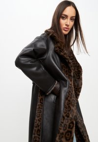 Thumbnail Image 3