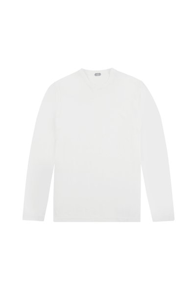 Langarm-weiße T-Shirt aus weicher Baumwolle. Rundhalsausschnitt-Design, gleichmäßige Nähte und keine sichtbaren Muster oder Grafiken.