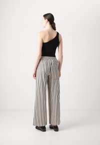 Lollys Laundry PANTS - Kelnės - white/black