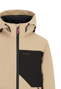 Beige jas met een zwart diagonale panel. Beschikt over een hoge kraag, ritssluiting en een verstelbare capuchon met roze accenten en verstelbare touwtjes.