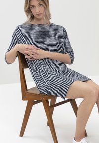 mey Nachtjapon - new blue