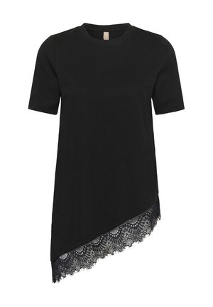 Tricou negru cu mâneci scurte, asimetric, cu decolteu rotund și margine din dantelă zimțată de-a lungul tivului diagonal mai lung.
