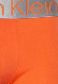 Calvin Klein Underwear TRUNK 3 PACK CKR STEEL COTTON - Kitsad bokserid - grey sky/turned mango