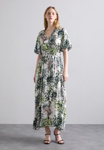 Maxikleid mit floralem Muster in Grün und Pink, kurzen Puffärmeln, einem V-Ausschnitt und einer taillierten Taille mit einem fließenden Rock.