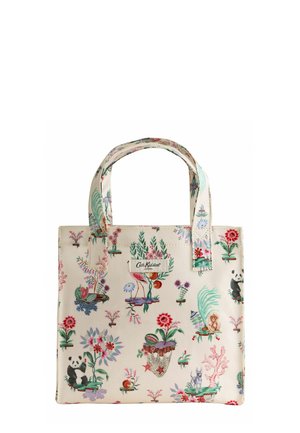 Kremfarvet mulepose med farverige blomster- og dyreprints, inklusive pandaer, aber, flamingoer og grønne blade, med Cath Kidston-logo.
