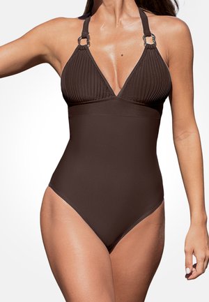 Costume intero marrone con texture a coste, scollatura profonda a V, spalline allacciate al collo e dettagli in metallo color argento. Taglio alto sulle gambe per valorizzare la silhouette.