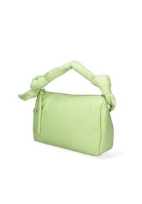 Borsa a tracolla in finta pelle verde con manico in tessuto annodato, chiusura a zip, texture morbida e bordi arrotondati. Design compatto adatto per un uso casual.