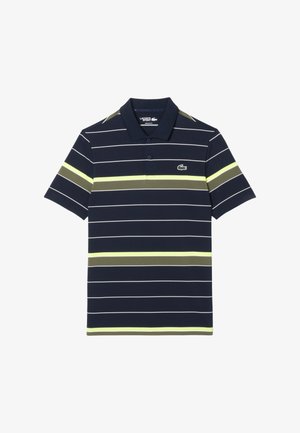 Polo shirt blu navy con righe orizzontali bianche e verdi. Presenta una chiusura con due bottoni e un piccolo logo di coccodrillo verde sul petto.