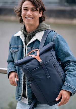 Aunts & Uncles, TOKACHI RE - Tagesrucksack - outer space