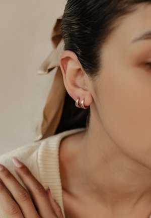 Hey Happiness Small Dome Hoop - Ohrringe - rose gold-coloured