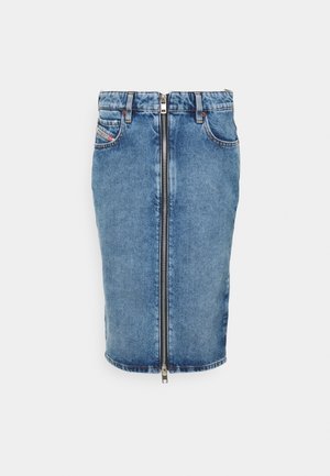 Hoge taille blauwe denim rok met riemlussen, voorzakken en een zilveren rits van volledige lengte die over het midden aan de voorkant loopt.