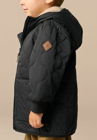 Next REGULAR FIT czarny