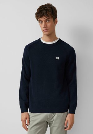 - Sweter