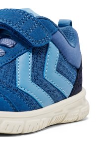 Hummel CROSSLITE INFANT - Träningsskor - true blue